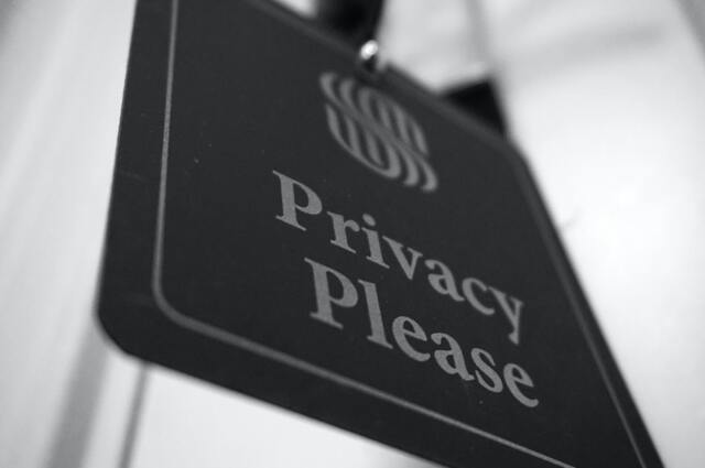 privacy sign